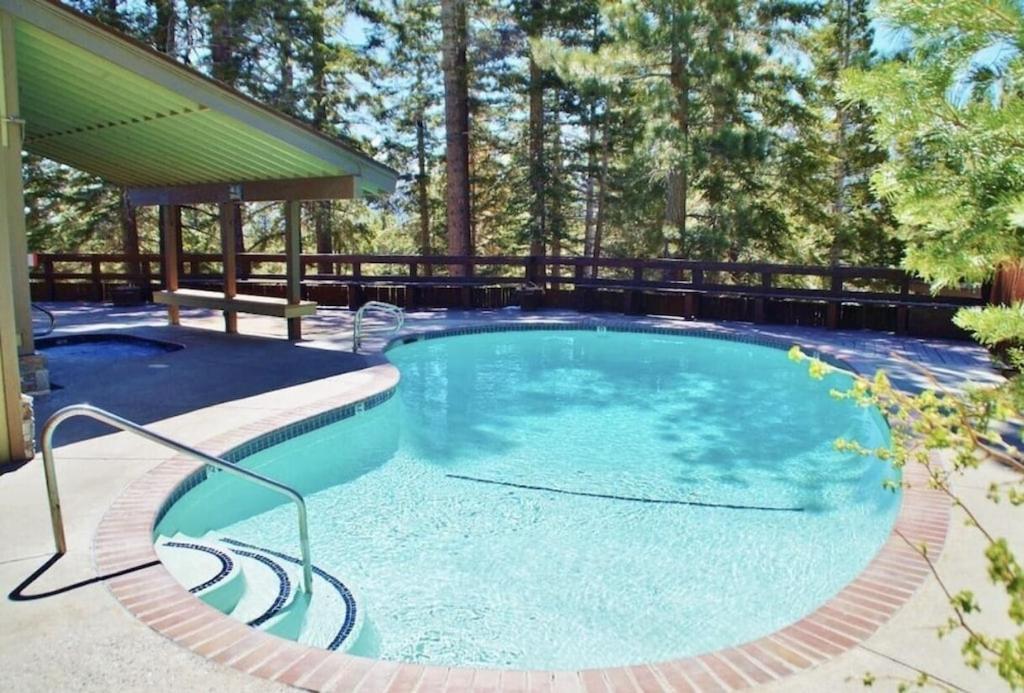 Cozy Condo Walking Distance To Village And Gondola W/ Pool/ Jacuzzi Sleeps 4. Mammoth Lakes Dış mekan fotoğraf